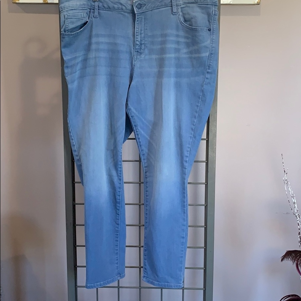 (PRE-LOVED) OLD NAVY THE ROCKSTAR MID-RISE JEANS